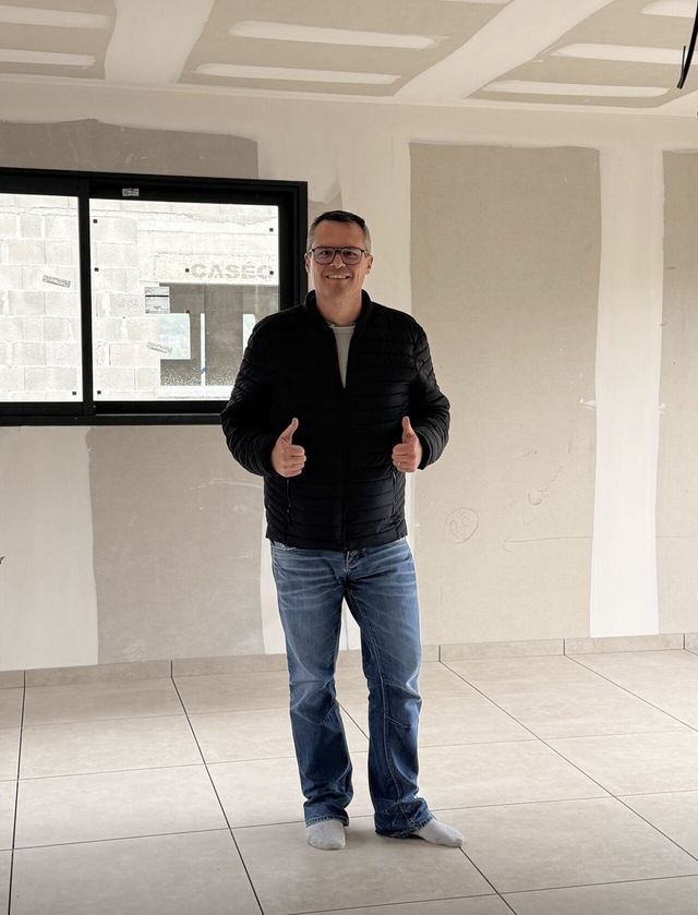 Client satisfait : sol de maison neuve